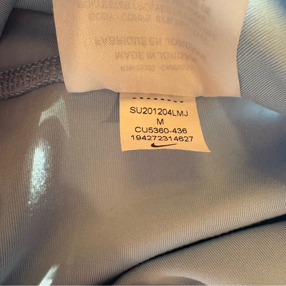 Nike $65 NWOT Yoga Luxe 7/8 Vintage Vinyasa Tights Leggings M rainbow stripe - Picture 9 of 11